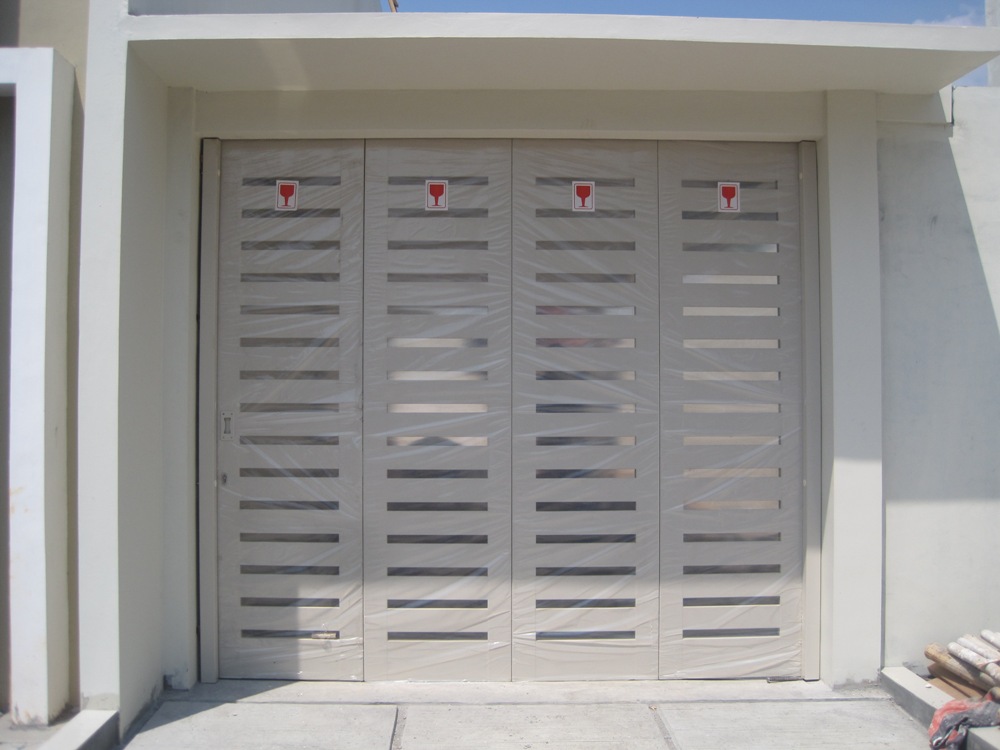 pintu garasi trees door